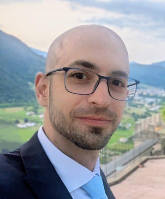 Dr Lucas Ferrari Gerez